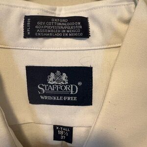 Stafford Wrinkle-Free Oxford in Cream